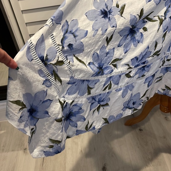 Lulus NWOT Floral Halter lined with Asymmetrical bottom Dress. 100% Cotton. - Picture 7 of 10